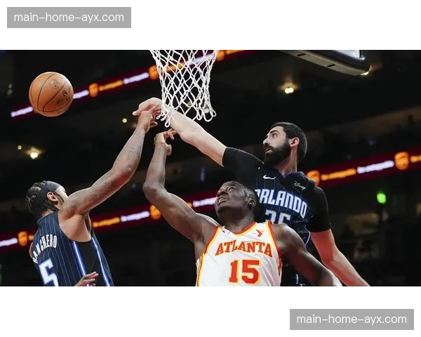 老鹰后卫压哨绝杀尼克斯，麦迪逊花园球场瞬间寂静