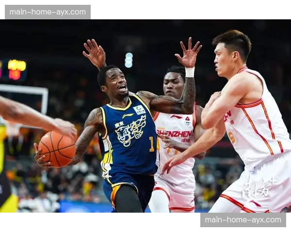 深圳外援史密斯当选最佳国际球员，场均24.4分6篮板5.7助攻